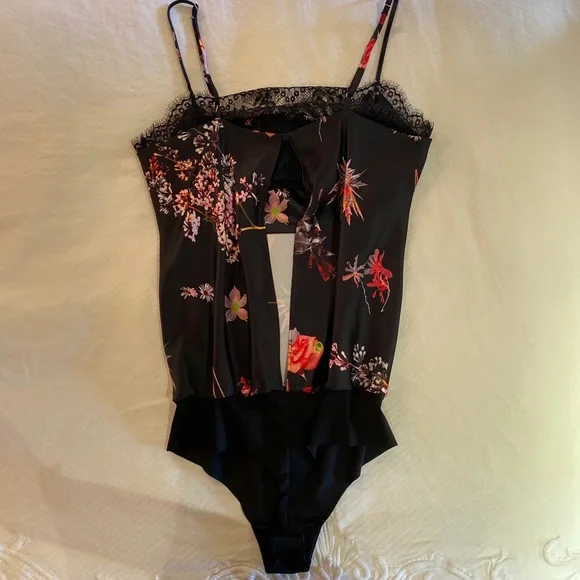 NWT! Victoria's Secret Satin Bodysuit - Picture 5 of 7